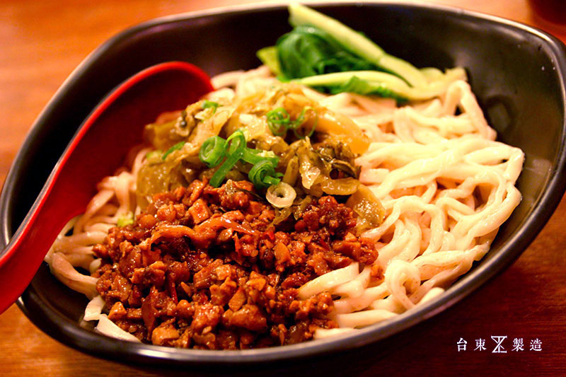 台東市區美食東鼎牛肉麵 (8)