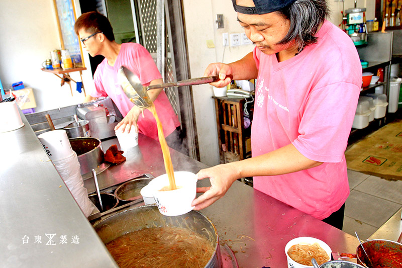台東市區美食客來吃樂綠豆算蚵仔麵線 (15)